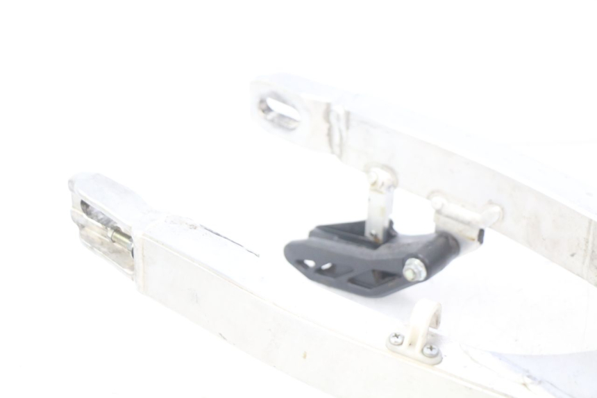 photo de BRAÇO OSCILANTE YAMAHA YZ 85 (2019 - 2021) - Detalhes característicos