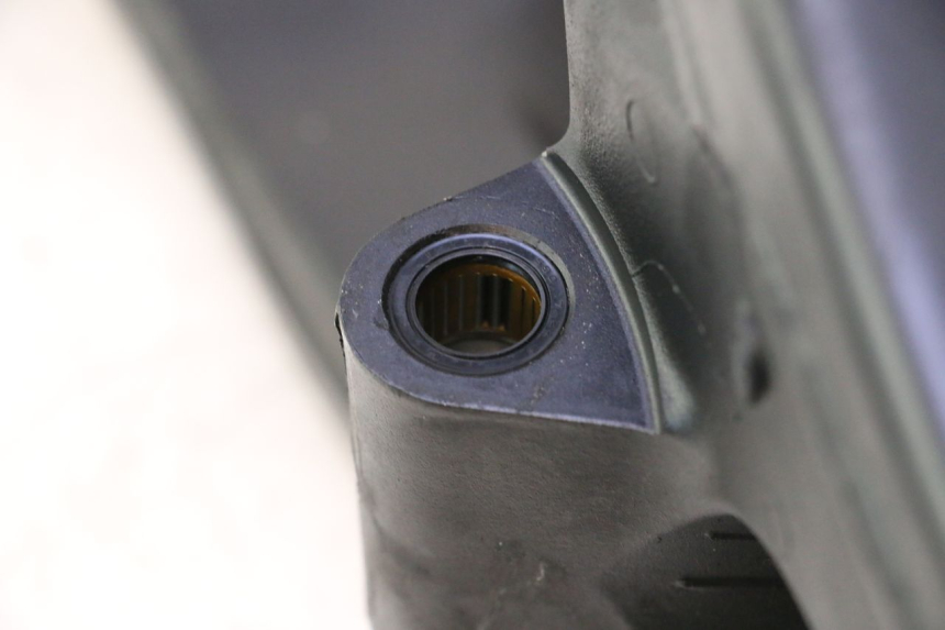 photo de BRAÇO OSCILANTE YAMAHA YZF R6 600 (2008 - 2009) - Vista de perto