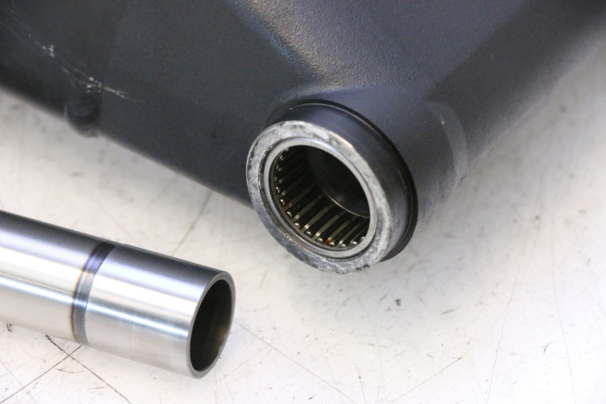 photo de BRAÇO OSCILANTE YAMAHA YZF R6 600 (2008 - 2009) - Ângulo alternativo