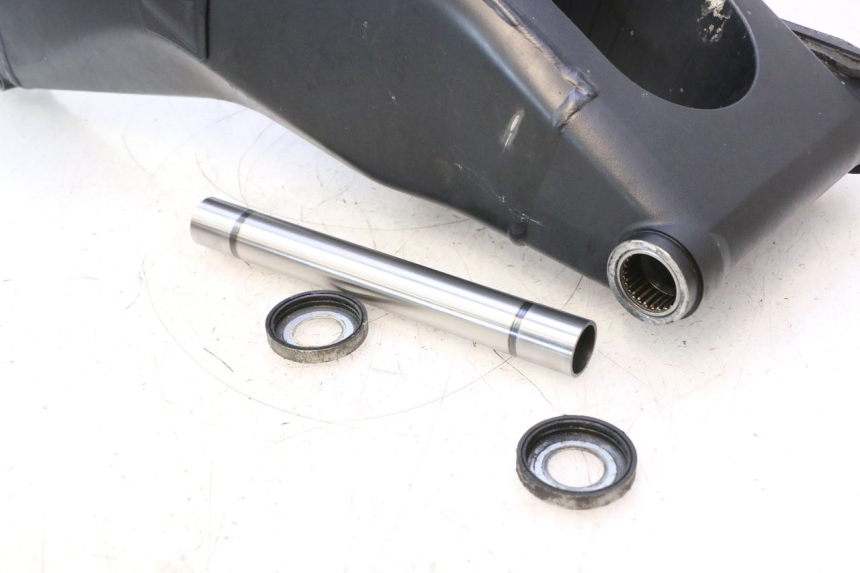 photo de BRAÇO OSCILANTE YAMAHA YZF R6 600 (2008 - 2009) - Zoom de qualidade