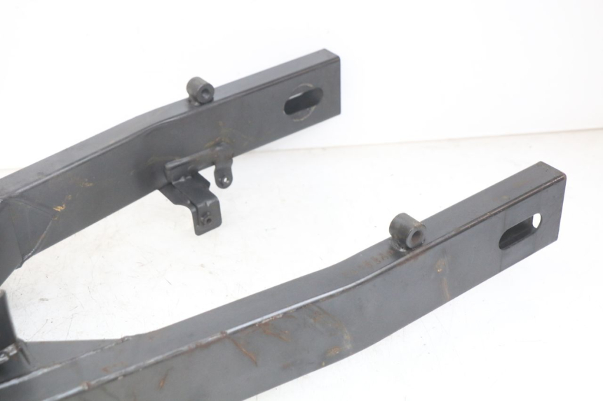 photo de Balança traseira KAWASAKI Z 750 (2007 - 2013) - Detalhes característicos