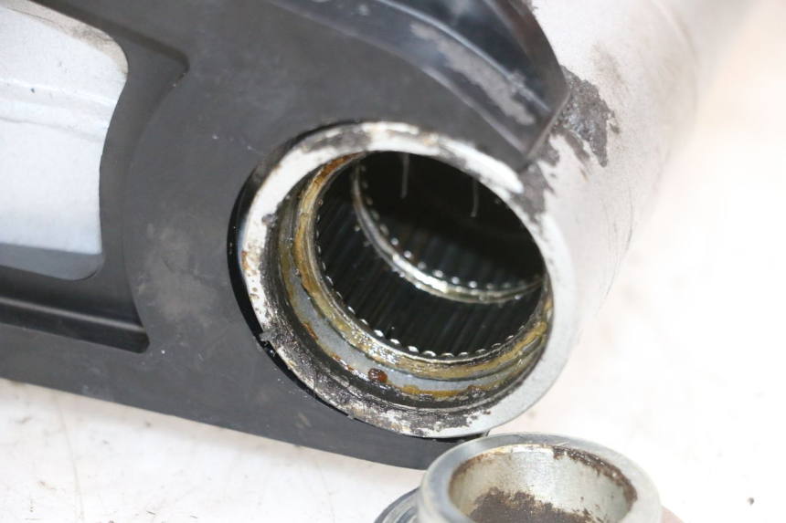 photo de BRAÇO OSCILANTE KAWASAKI ZR 7 750 (1999 - 2004) - Detalhe da peça