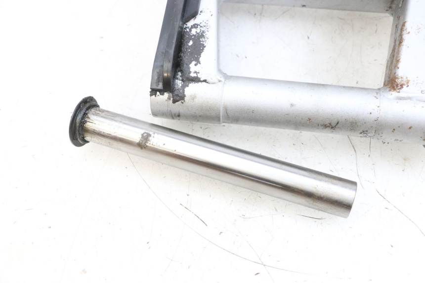 photo de BRAÇO OSCILANTE KAWASAKI ZR 7 750 (1999 - 2004) - Outro ângulo de visão