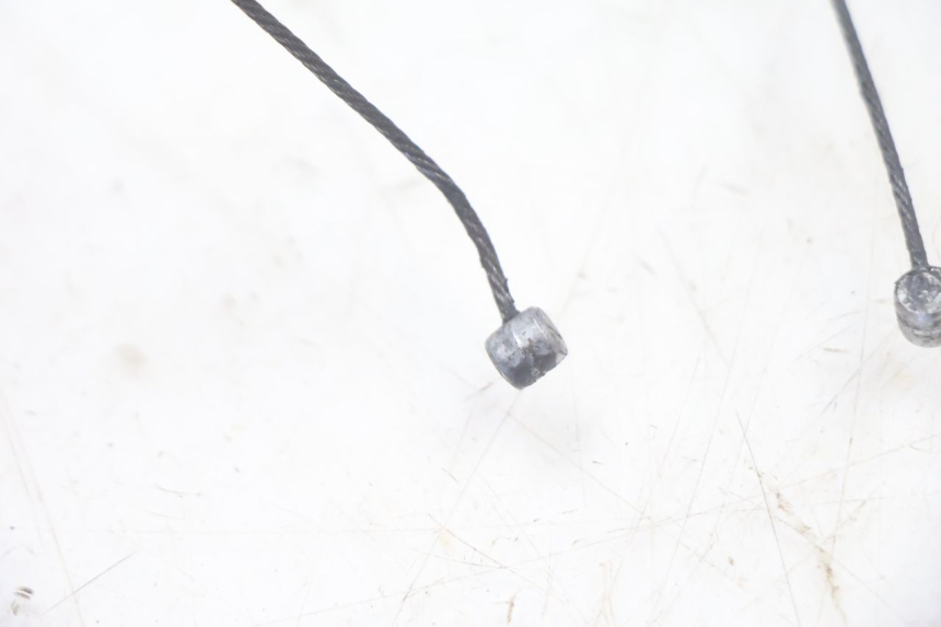 photo de CABO DO ACELERADOR SUZUKI DR S 600 (1985 - 1989) - Pontos de fixação