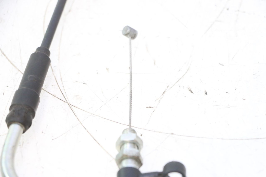 photo de CABO DO ACELERADOR PEUGEOT KISBEE 4T 50 (2023 - 2026) - Zoom do estado de desgaste