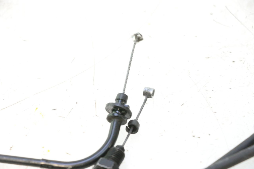 photo de CABO DO ACELERADOR PIAGGIO ZIP IGET 4T 50 (2021 - 2023) - Pontos de fixação