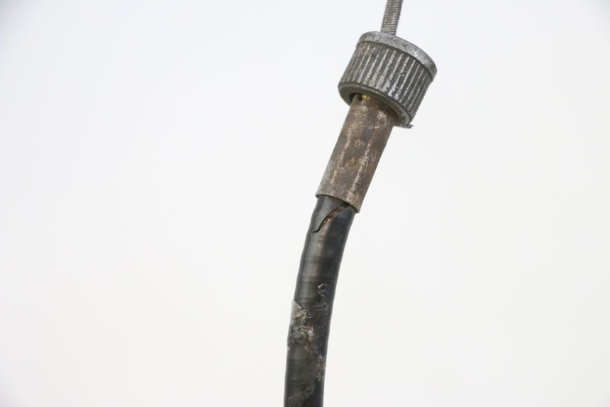 photo de CABO DO VELOCÍMETRO PEUGEOT KISBEE 4T 50 (2010 - 2017) - Zoom do estado de desgaste