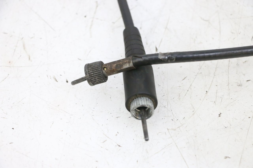 photo de CABO DO VELOCÍMETRO PEUGEOT KISBEE 4T 50 (2010 - 2017) - Pontos de fixação