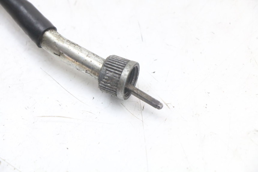 photo de CABO DO VELOCÍMETRO SUZUKI GS F 500 (2004 - 2007) - Outro ângulo de visão