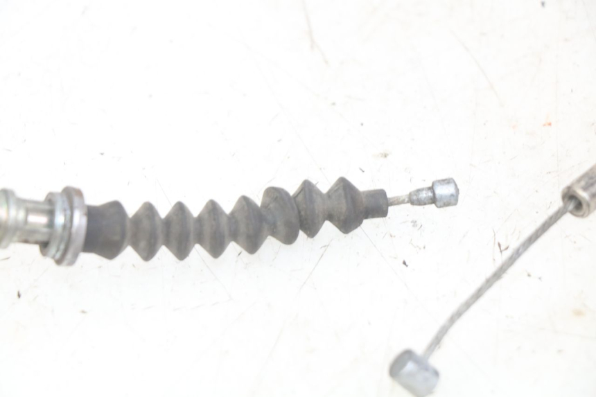 photo de CABO DE EMBREAGEM PEUGEOT XP6 50 (2006 - 2011) - Zoom do estado de desgaste