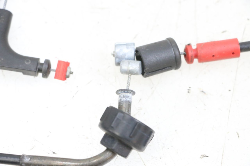 photo de CABO DE ABERTURA DO BANCO YAMAHA XMAX X-MAX 125 (2006 - 2009) - Pontos de fixação