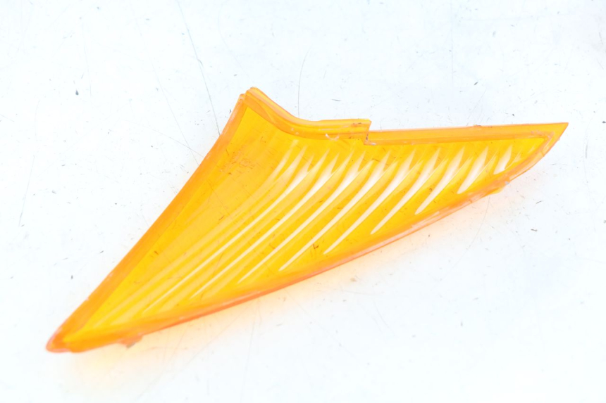 photo de LENTE DO PISCA TRASEIRO ESQUERDO HONDA SCV LEAD 100 (2003 - 2007) - Detalhe da peça