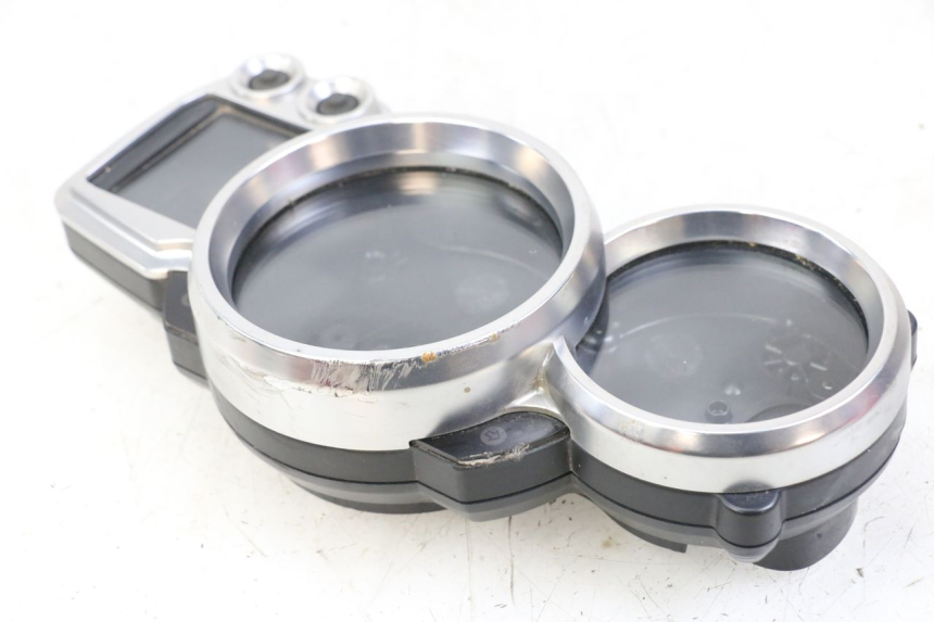 photo de TAMPA DO CONTADOR YAMAHA FJR ABS 1300 (2006 - 2012) - Ampliação técnica