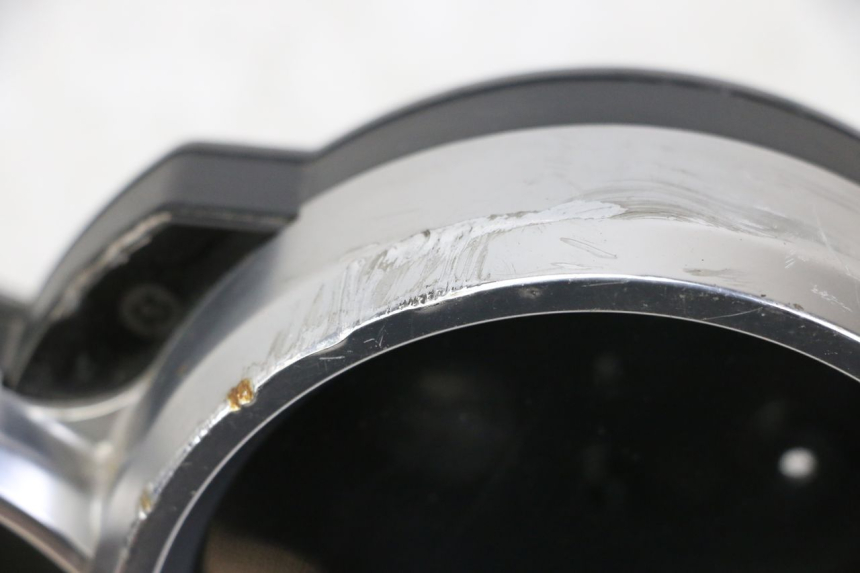 photo de TAMPA DO CONTADOR YAMAHA FJR ABS 1300 (2006 - 2012) - Pontos de fixação