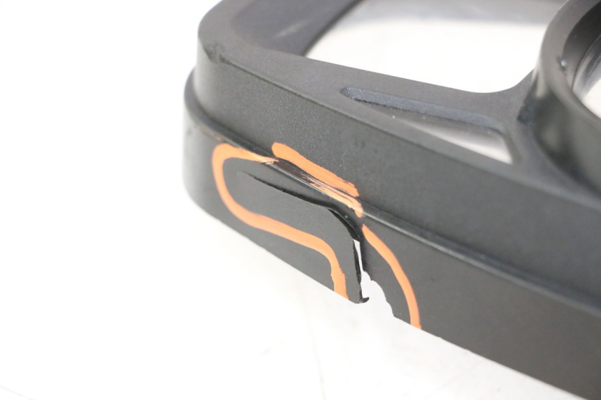 photo de LENTE DO CONTADOR SUZUKI GSR 600 (2005 - 2012) - Detalhes característicos