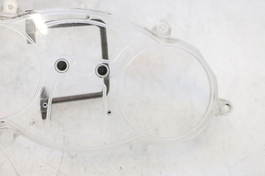 photo de TAMPA DO CONTADOR PIAGGIO MP3 125 (2006 - 2014) - Pontos de fixação