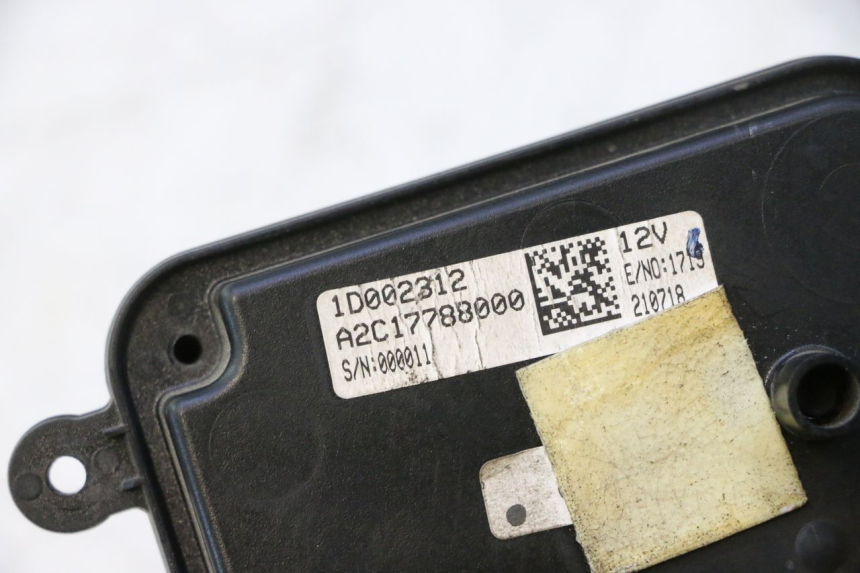 photo de LENTE DO CONTADOR PIAGGIO NRG POWER PUREJET 50 (2018 - 2021) - Pontos de fixação