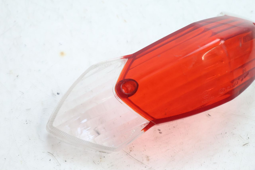 photo de LENTE DA LUZ TRASEIRA PEUGEOT KISBEE 2T 50 (2010 - 2017) - Detalhe da peça