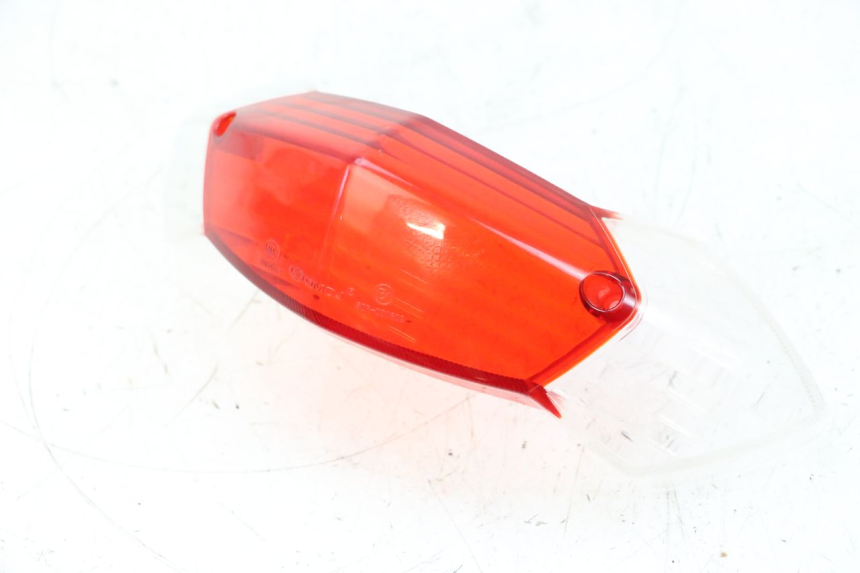 photo de LENTE DA LUZ TRASEIRA PEUGEOT KISBEE 4T 50 (2010 - 2017) - Detalhe da peça
