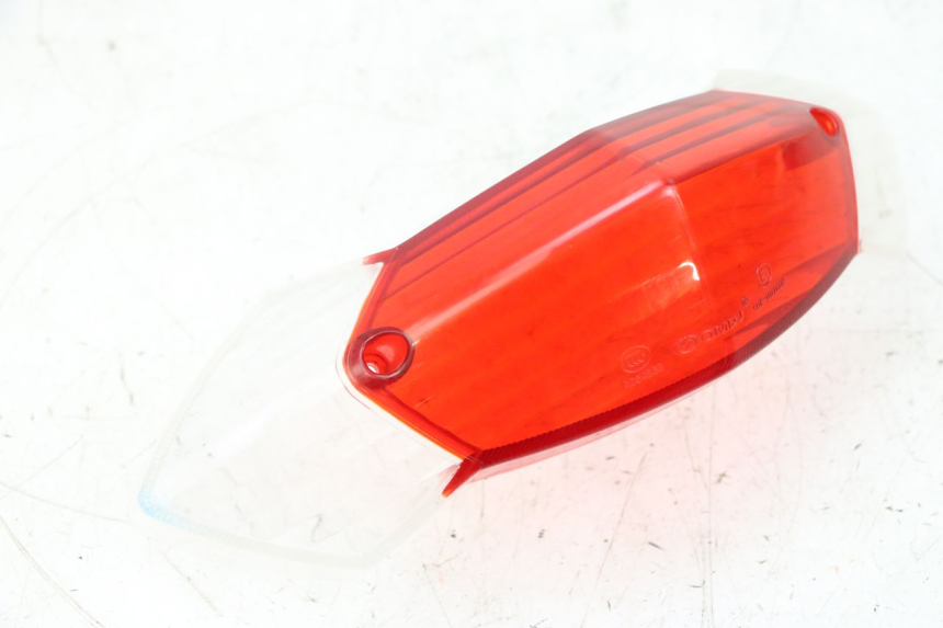 photo de LENTE DA LUZ TRASEIRA PEUGEOT KISBEE 4T 50 (2010 - 2017) - Pontos de fixação