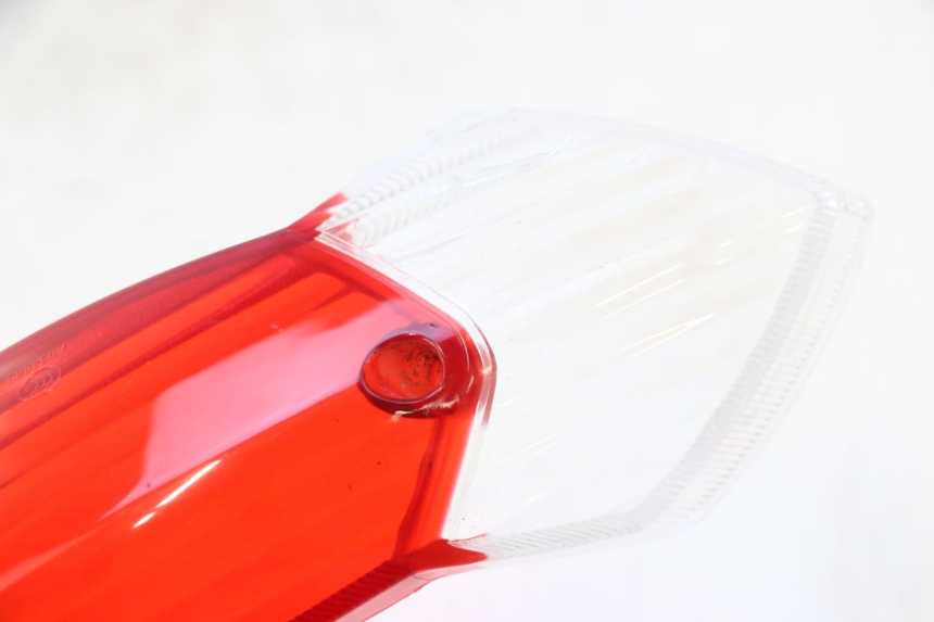 photo de LENTE DA LUZ TRASEIRA PEUGEOT KISBEE 4T 50 (2023 - 2026) - Detalhe da peça