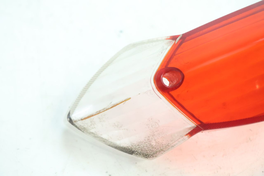 photo de LENTE DA LUZ TRASEIRA PEUGEOT KISBEE 4T 50 (2010 - 2017) - Detalhe da peça