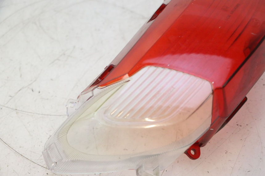 photo de LENTE DA LUZ TRASEIRA JM MOTORS SANTANA 50 (2014 - 2023) - Detalhe da peça