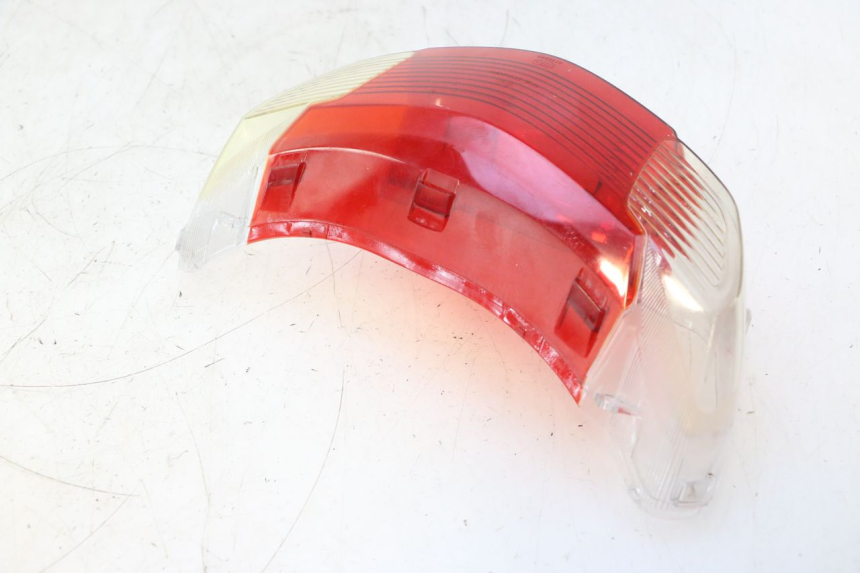 photo de LENTE DA LUZ TRASEIRA JM MOTORS SANTANA 50 (2014 - 2023) - Marcações e referências