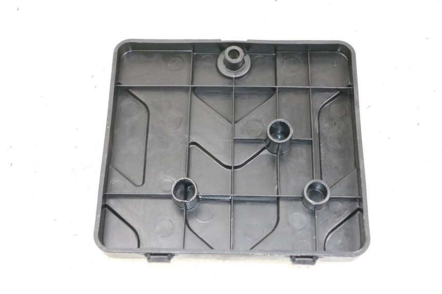 photo de TAMPA DA BATERIA DAELIM A-FOUR 2T 50 (2005 - 2012) - Detalhe da peça