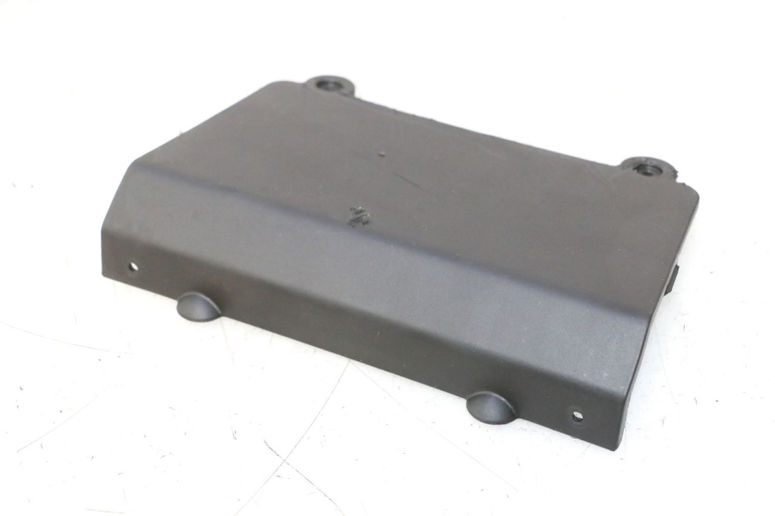 photo de TAMPA DA BATERIA KYMCO AGILITY 16+ 4T 50 (2018 - 2023) - Vista principal