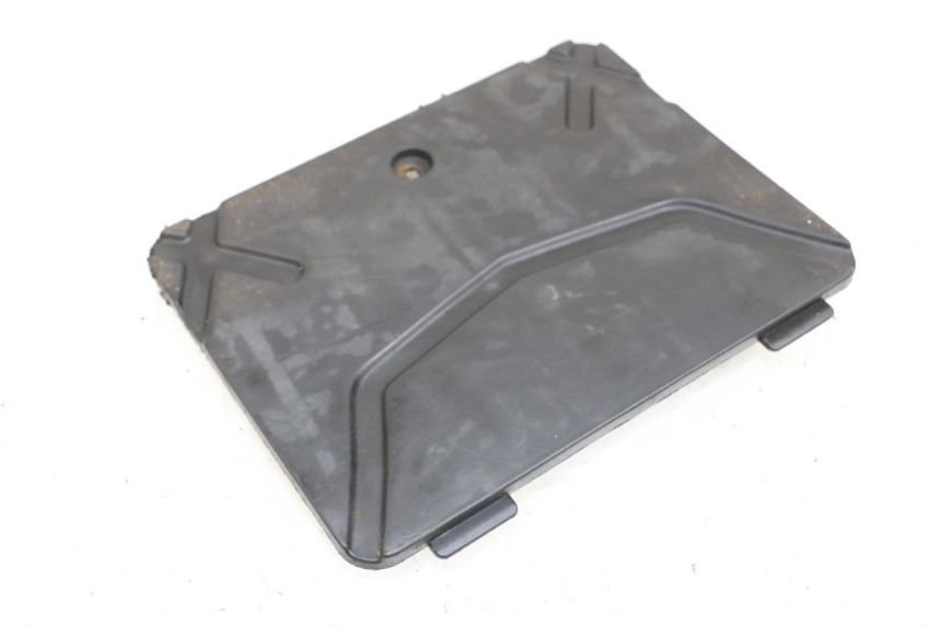 photo de TAMPA DA BATERIA KYMCO AGILITY PREMIUM 50 (2007 - 2010) - Vista principal