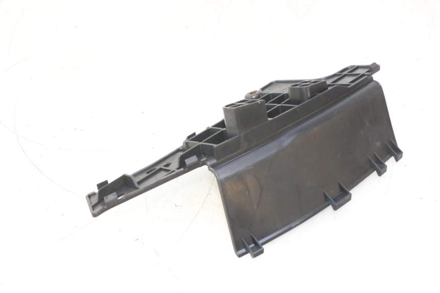 photo de TAMPA DA BATERIA SUZUKI BURGMAN 125 (2007 - 2014) - Zoom do estado de desgaste