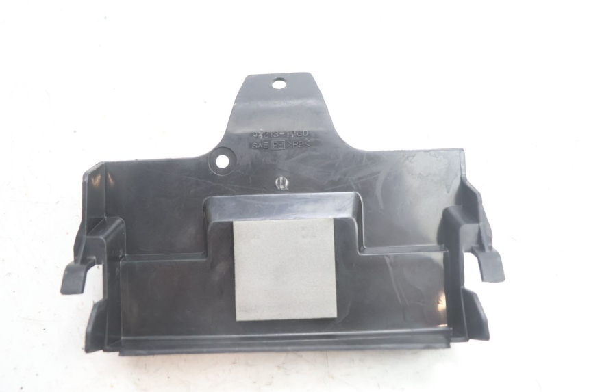 photo de TAMPA DA BATERIA SUZUKI BURGMAN EXECUTIVE ABS 650 (2006 - 2012) - Outro ângulo de visão