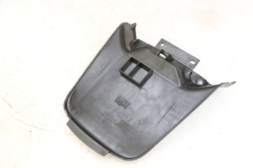 photo de TAMPA DA BATERIA YAMAHA BW'S EASY 50 (2013 - 2016) - Zoom do estado de desgaste