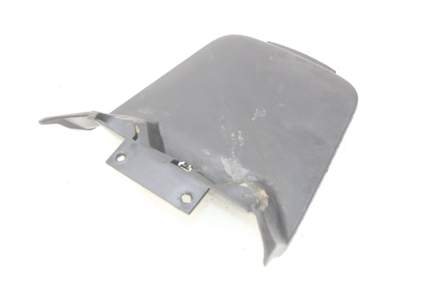 photo de TAMPA DA BATERIA YAMAHA BW'S NAKED 50 (2008 - 2019) - Outro ângulo de visão