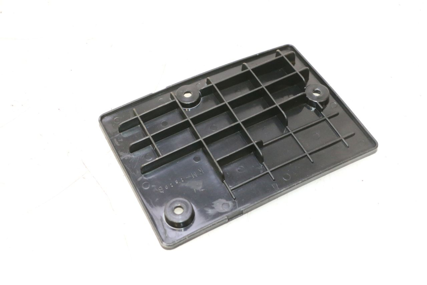photo de TAMPA DE BATERIA TGB CITY RS 50 (2011 - 2016) - Detalhe da peça