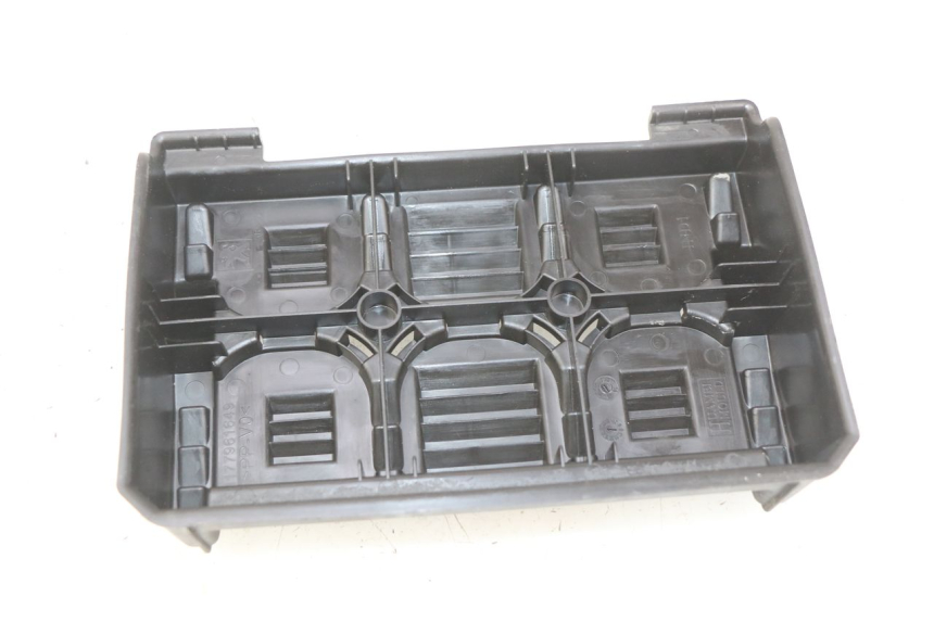 photo de TAMPA DA BATERIA PEUGEOT E-VIVACITY 1 (2012 - 2018) - Detalhe da peça