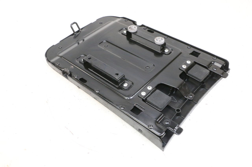 photo de TAMPA DA BATERIA SEGWAY NINEBOT E125S 1 (2022 - 2026) - Zoom do estado de desgaste