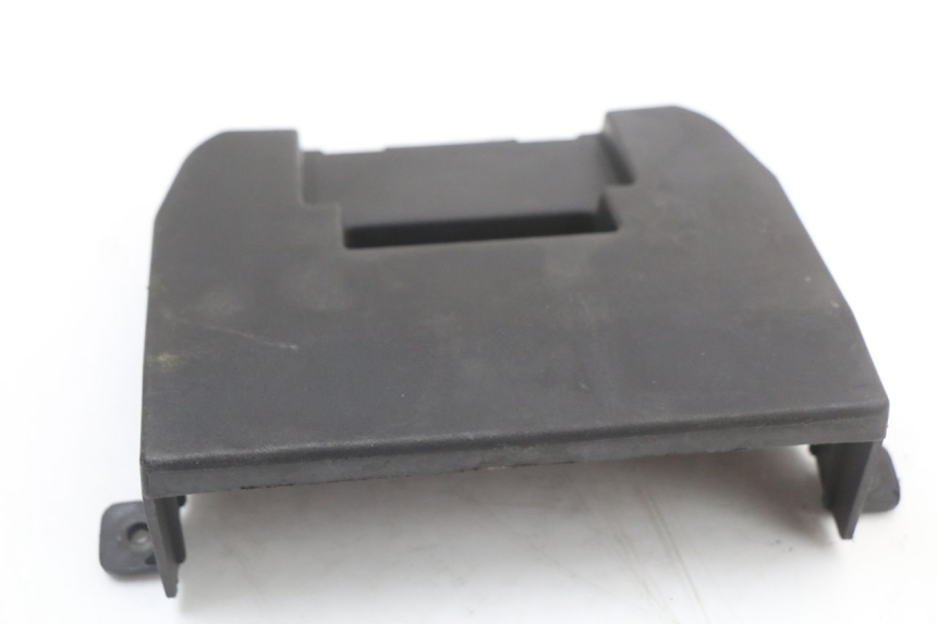 photo de TAMPA DA BATERIA LONGJIA EASY MAX 125 (2020 - 2024) - Detalhe da peça