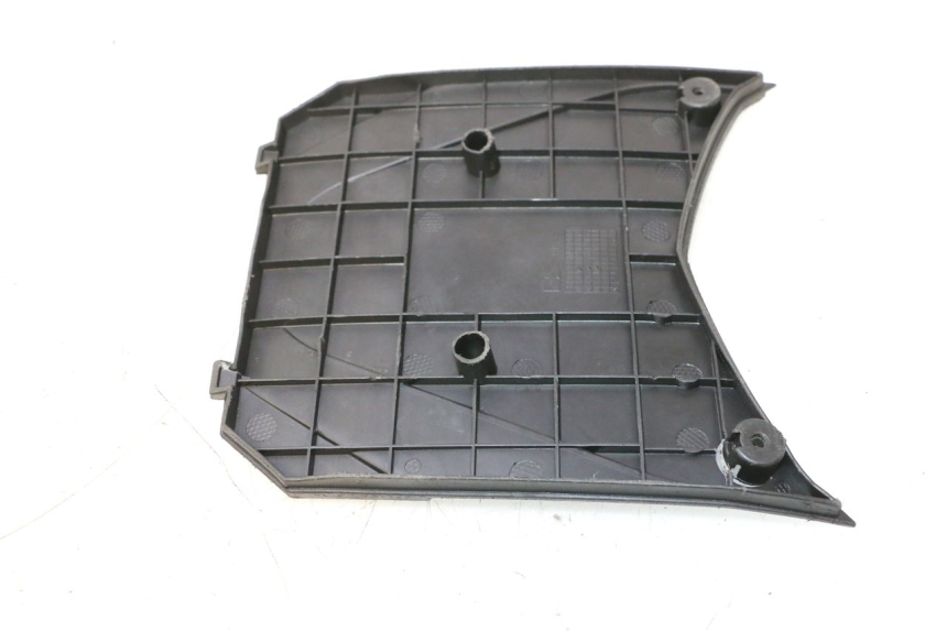 photo de TAMPA DA BATERIA JM MOTORS EVOLIS 4T 50 (2018 - 2022) - Detalhe da peça