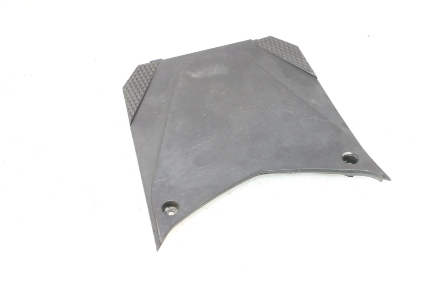 photo de TAMPA DA BATERIA JM MOTORS EVOLIS 4T 50 (2018 - 2022) - Zoom do estado de desgaste