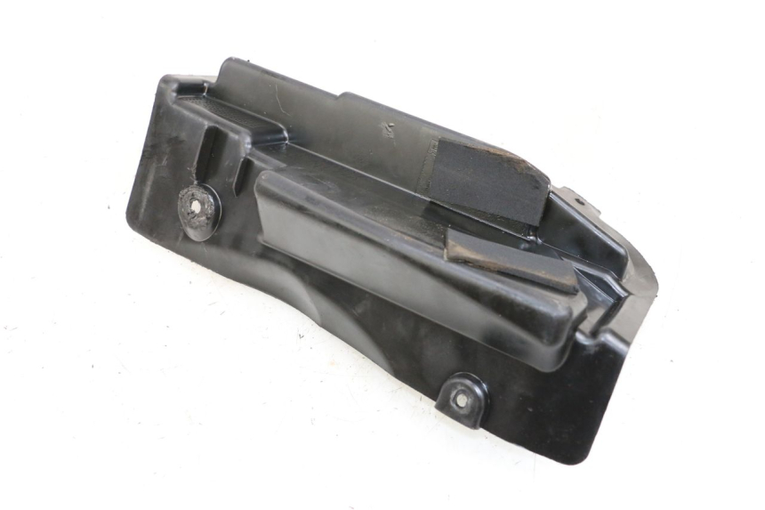 photo de TAMPA DA BATERIA HONDA FES S-WING SWING ABS 125 (2007 - 2015) - Zoom do estado de desgaste