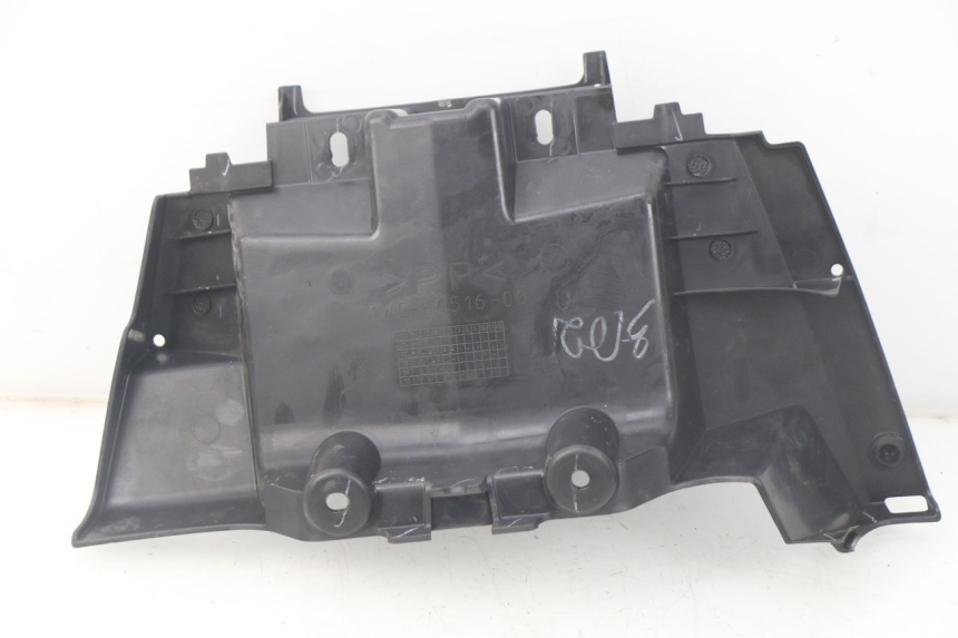 photo de TAMPA DA BATERIA MBK FLIPPER 115 (2013 - 2017) - Detalhe da peça