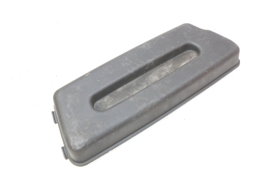 photo de TAMPA DA BATERIA PIAGGIO FLY 2T 50 (2004 - 2017) - Vista principal