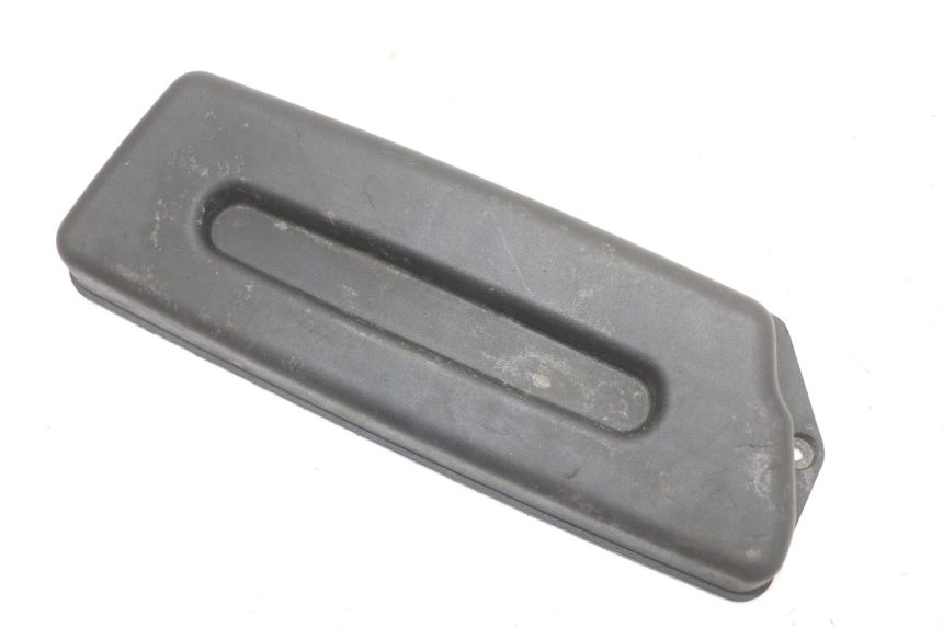 photo de TAMPA DA BATERIA PIAGGIO FLY 4T 50 (2004 - 2010) - Detalhe da peça