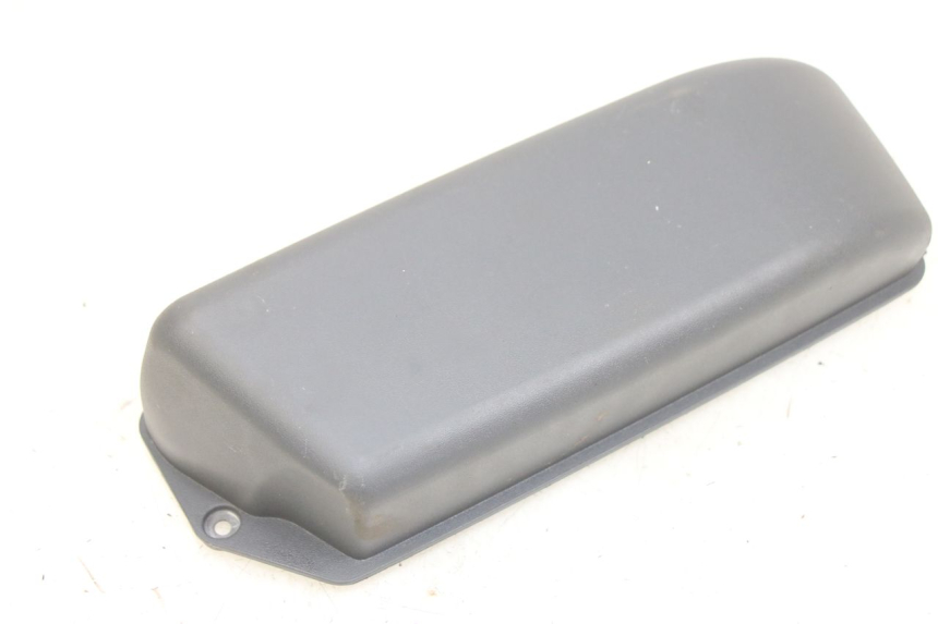 photo de TAMPA DA BATERIA PIAGGIO FLY 125 (2005 - 2012) - Vista principal