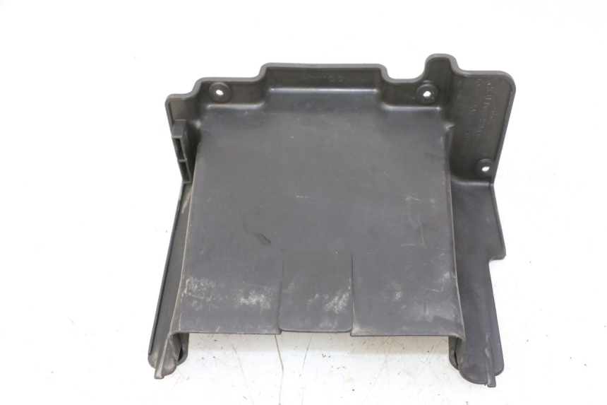 photo de TAMPA DA BATERIA KYMCO GRAND DINK 125 (2008 - 2014) - Zoom do estado de desgaste