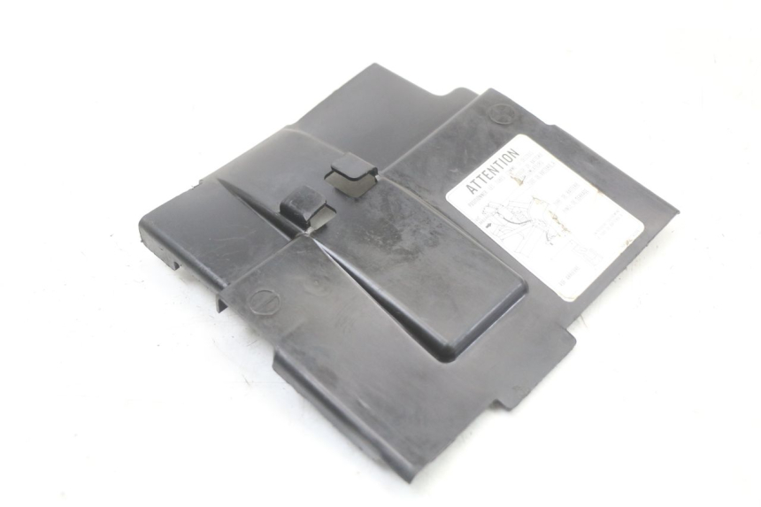 photo de TAMPA DA BATERIA HONDA CBR F 1000 (1993 - 1996) - Detalhe da peça