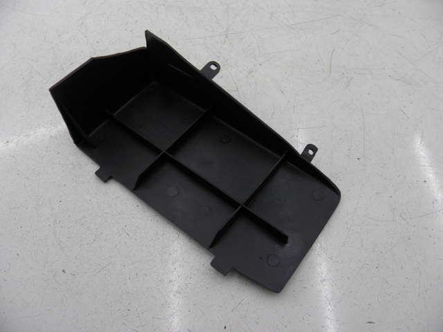 photo de TAMPA DA BATERIA JM MOTOR S-MAX 125 (2010 - 2014) - Detalhe da peça