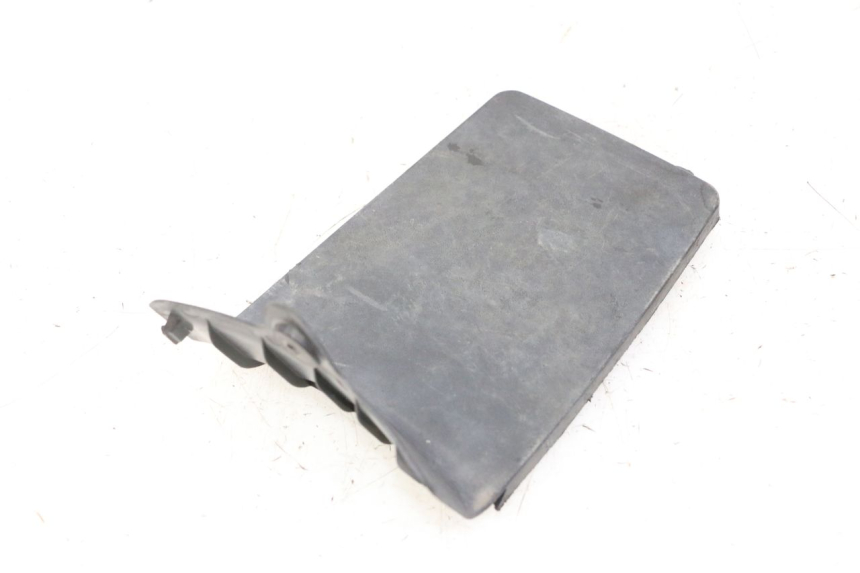 photo de TAMPA DA BATERIA PEUGEOT KISBEE 2T 50 (2010 - 2017) - Ampliação técnica
